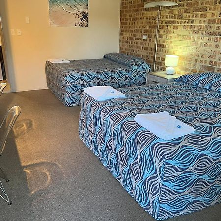 Golden Beach Motor Inn, קלונדרה מראה חיצוני תמונה