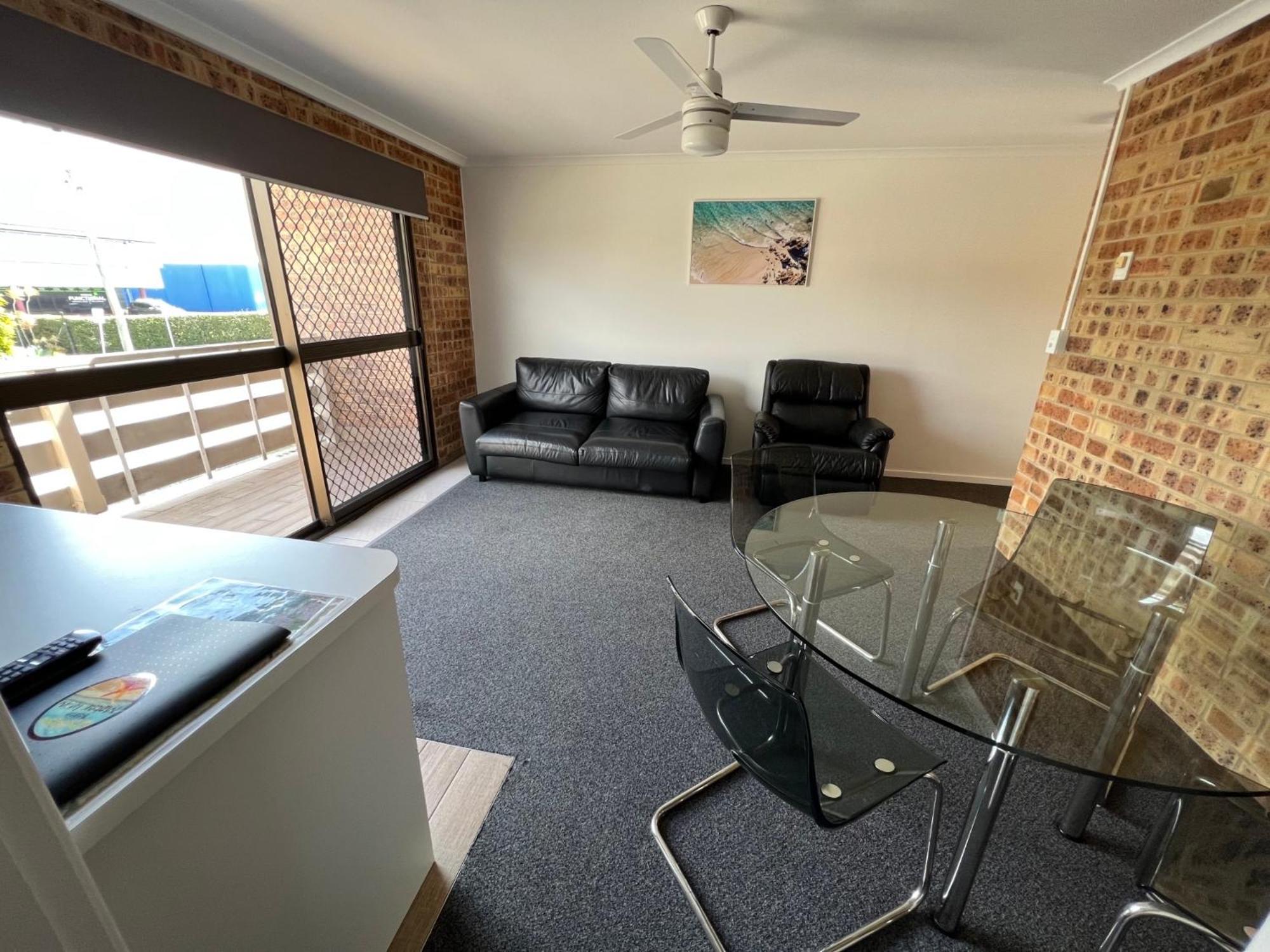 Golden Beach Motor Inn, קלונדרה מראה חיצוני תמונה